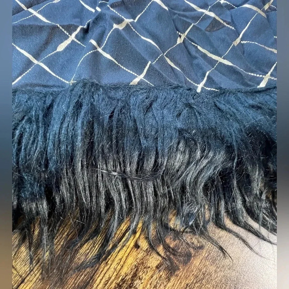 SHEIN Curve | ladies plus size faux fur dress. Size: 4XL - Picture 11 of 16